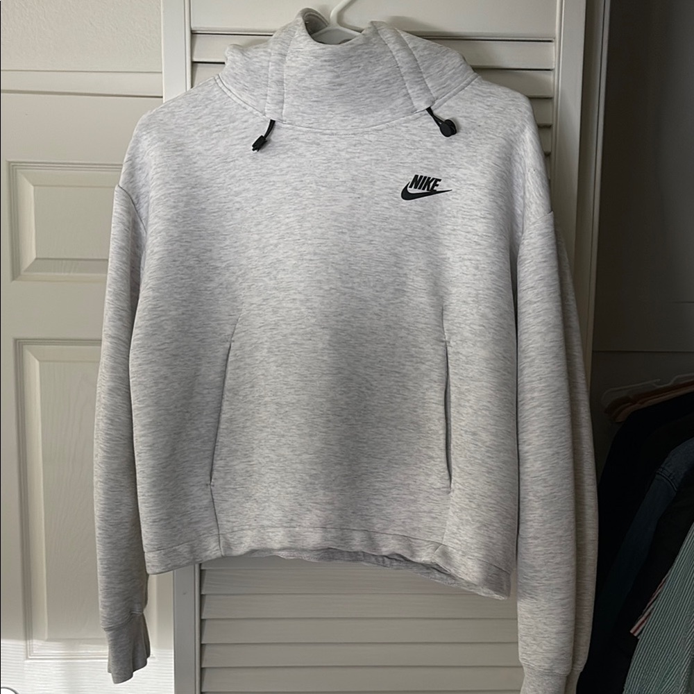 NWOT Nike Women's XS Light Gray Sweater